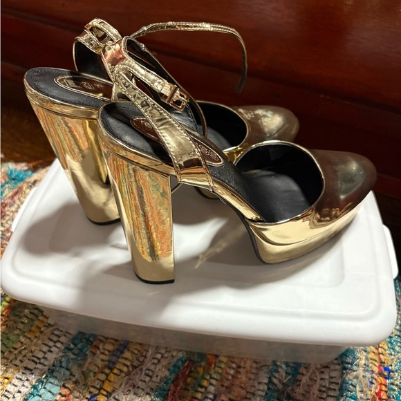 Express Gold Platform Heels - Picture 2 of 7